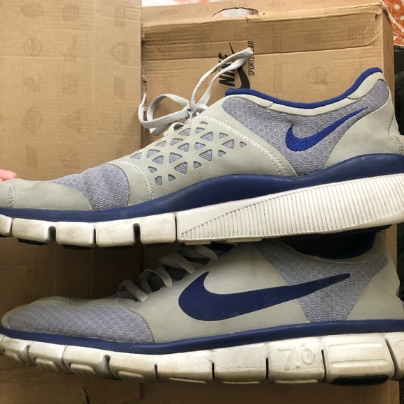 Nike - Picture 2 of 3